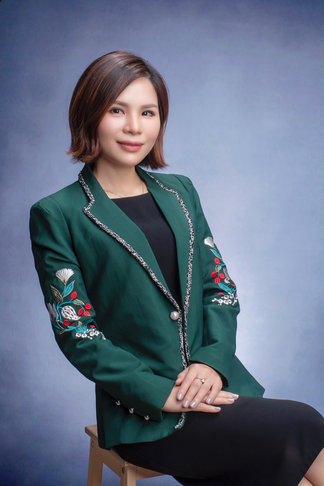 Joan Yau	
